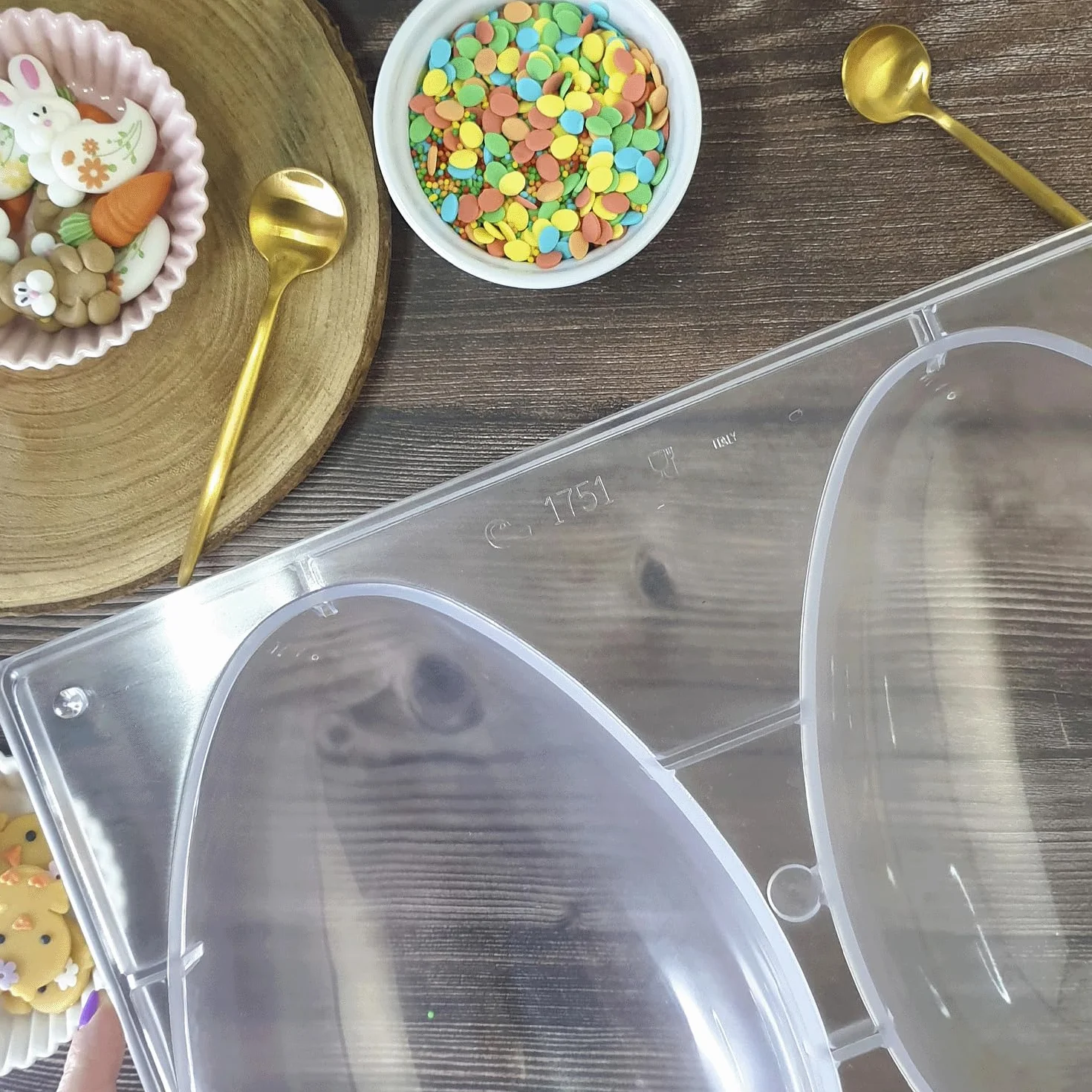 dekora - Posypka Cukrowa Mix – Jajka i Maná | 100g Saszetka z Zapięciem | Bezglutenowa i Bezlaktozowa | Jadalna Dekoracja do Tortów, Babeczek i Ciast | Profesjonalna Jakość