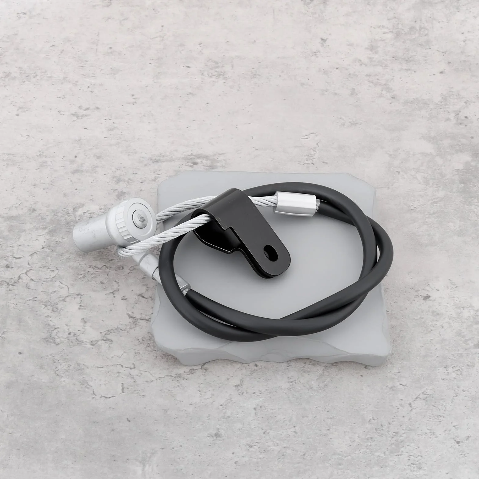Kabel zwalniający bagażnik koła zapasowego 2185433 kompatybilny z Ford Transit Mk8 Mk9