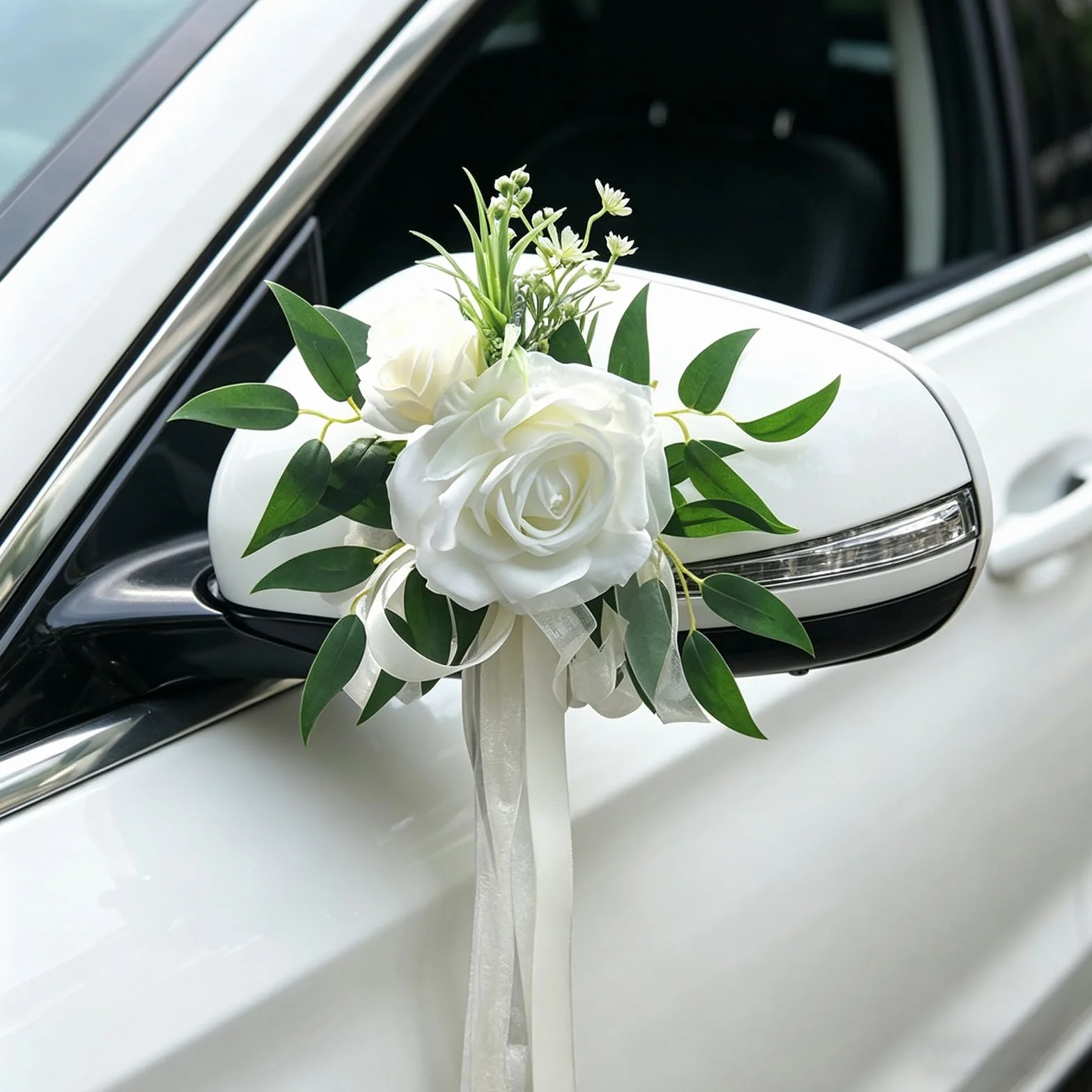 Deco Samochód Ślubny, 2 sztuki, 25 cm, biała kokarda, kokarda na przyssawkę, do lusterek wstecznych, klamek drzwi, oparć krzeseł, ławek kościelnych i imprez