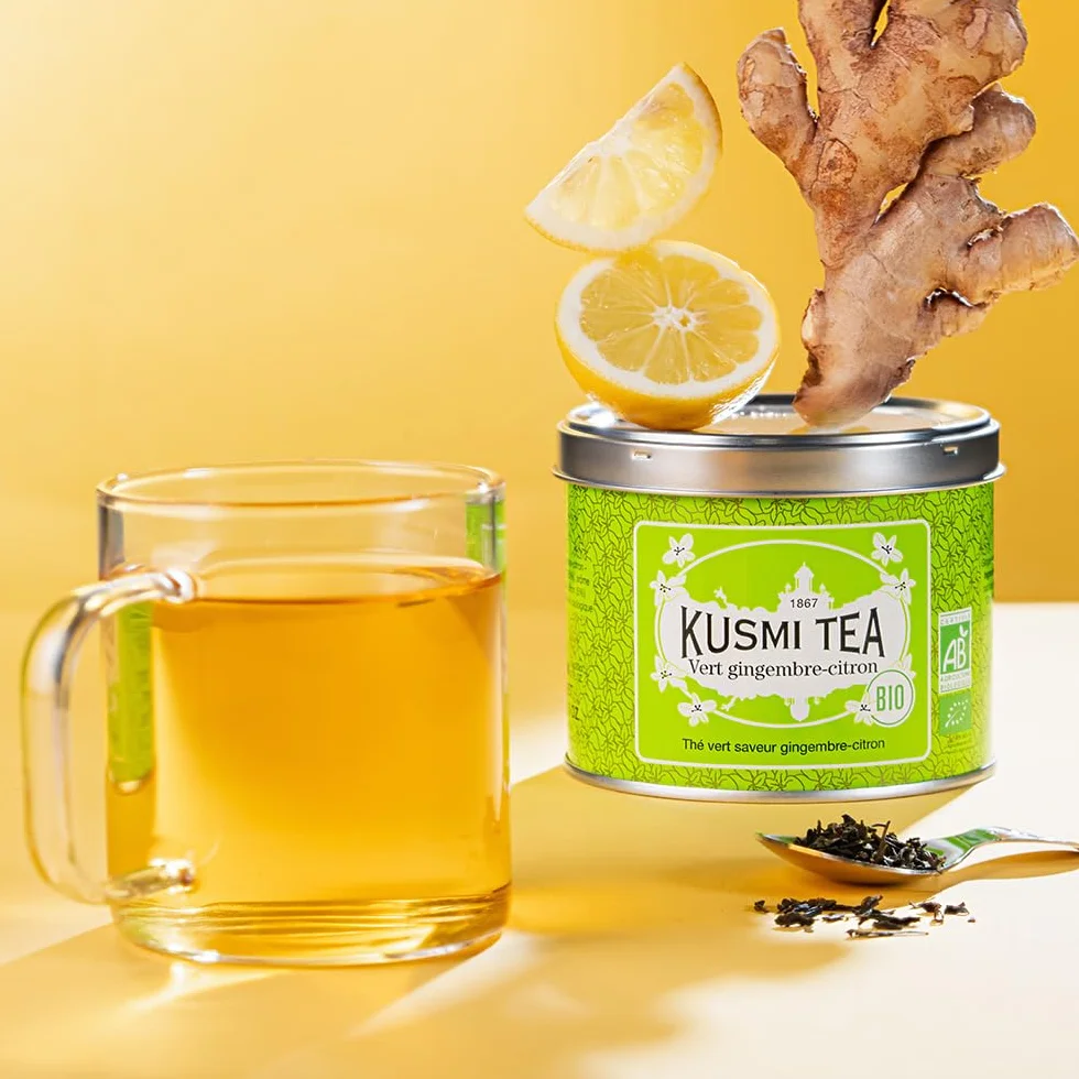 Kusmi Tea - Ginger Lemon Green Tea - Organiczna mieszanka zielonej herbaty z imbirem i cytryną - Do picia na gorąco lub jako herbata mrożona - Metalowa puszka 100 g - na około 50 filiżanek