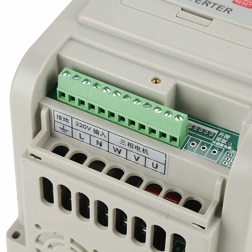 Przetwornica częstotliwości jednofazowa do trójfazowego prądu zmiennego 220 V 1,5 kW VFD falownik regulacja prędkości obrotowej silnika wrzecionowego