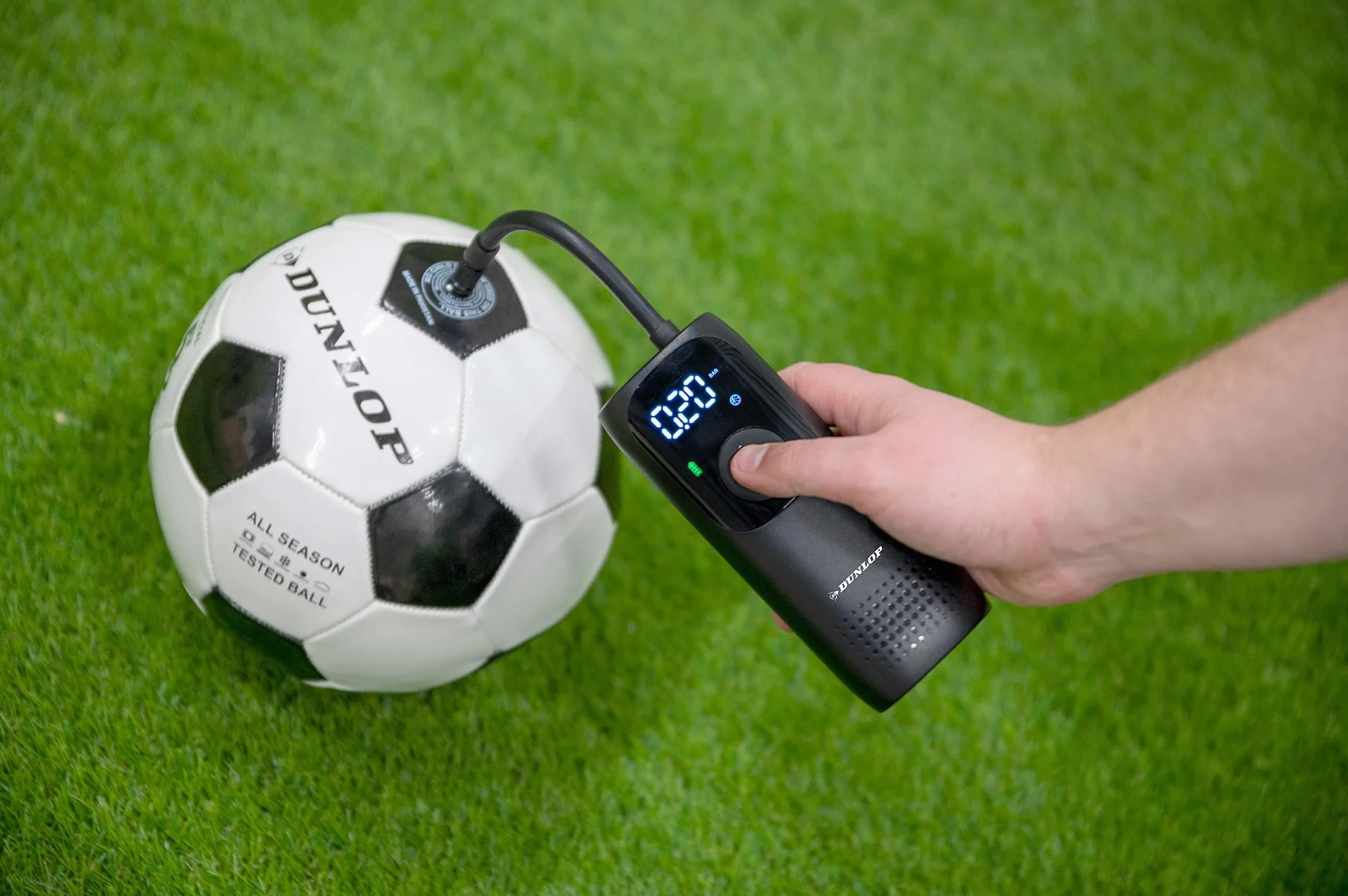 Dunlop Przenośna sprężarka powietrza 150 PSI - Bezprzewodowa pompka do opon z portem USB-C - Pompa rowerowa do wszystkich wentyli - Pompka do piłek - Sprężarka 10 bar z manometrem - Czarny