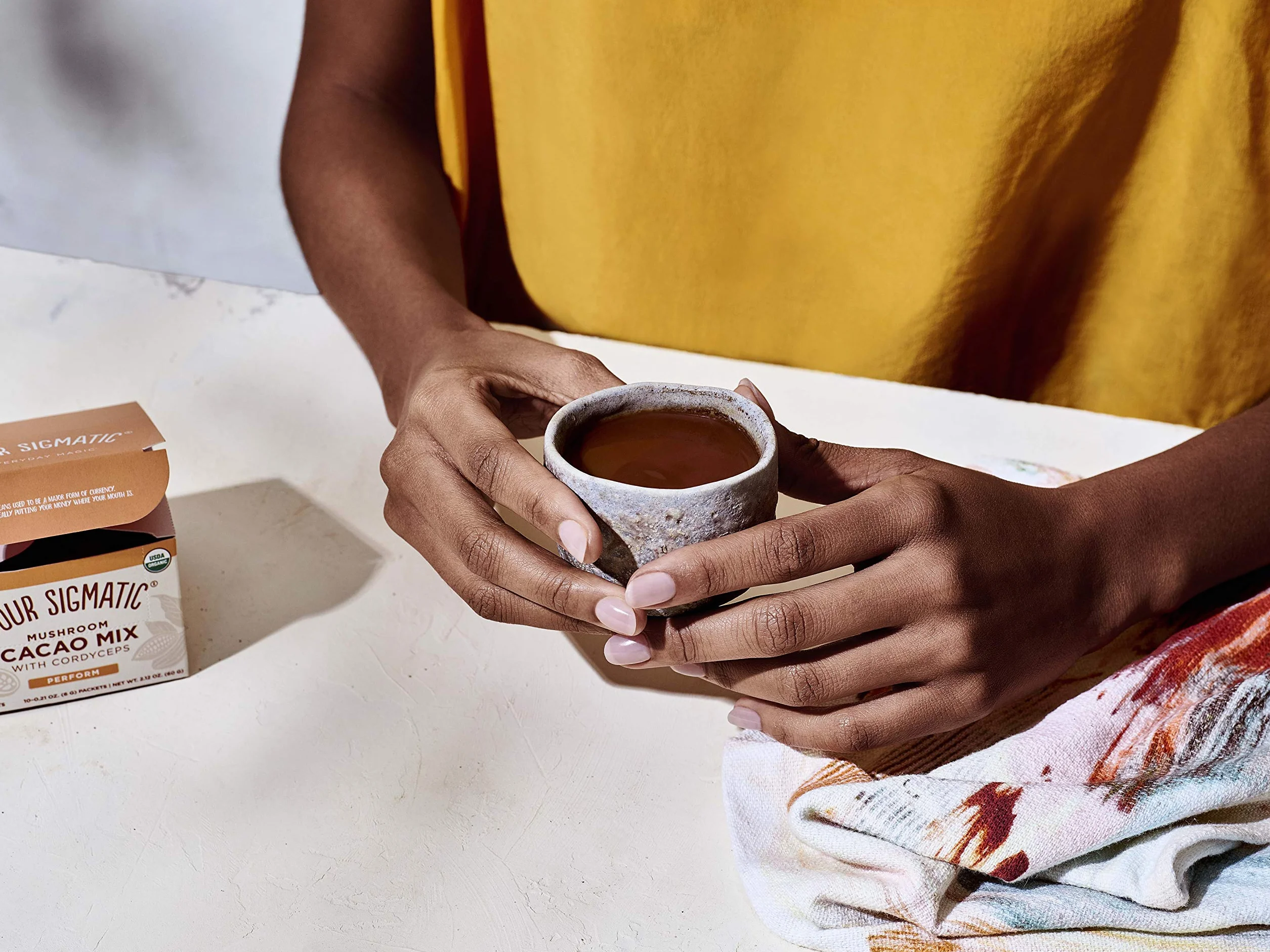 Mushroom Cacao Mix by Four Sigmatic, organiczny kacao instant with cordyceps, imbir i kokos, wspiera wydajność i energię, napój lub piecz z nim, wegański, bezglutenowy, bez dairy | 10 liczy