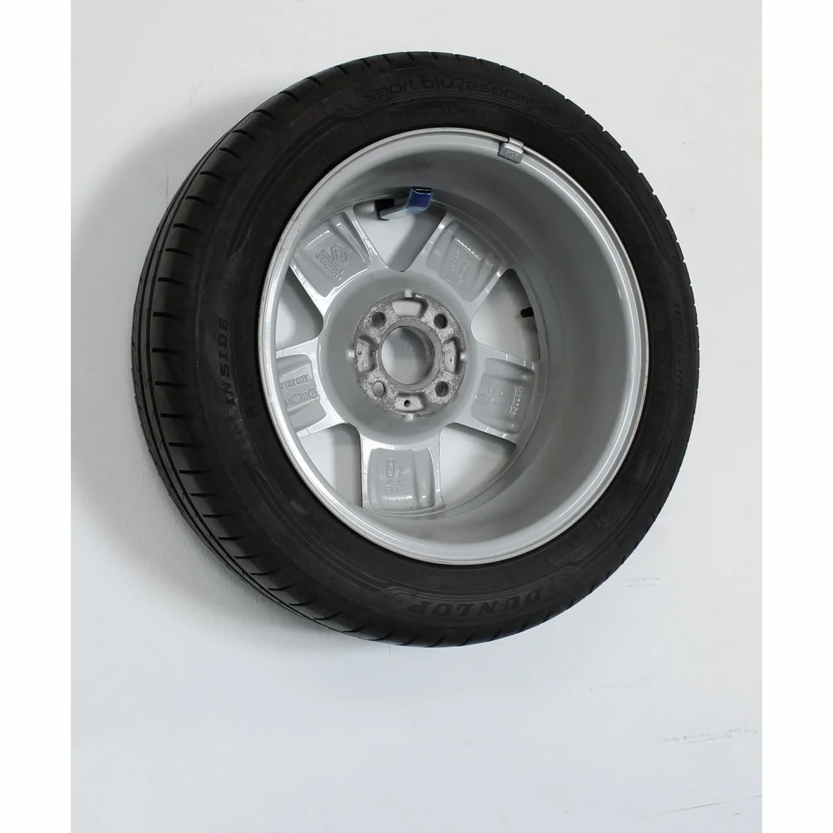 ECD Germany Uchwyt ścienny do opon 4 szt. 105 x 105 mm stal 40 kg zestaw montażowy