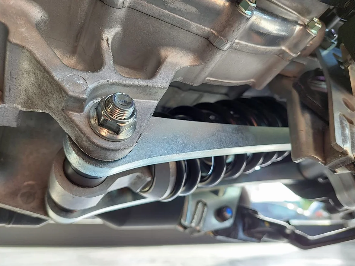 Łączniki obniżające do Yamaha T-Max 530 2017-2019 / T-Max 560 2020-2023 (30mm)