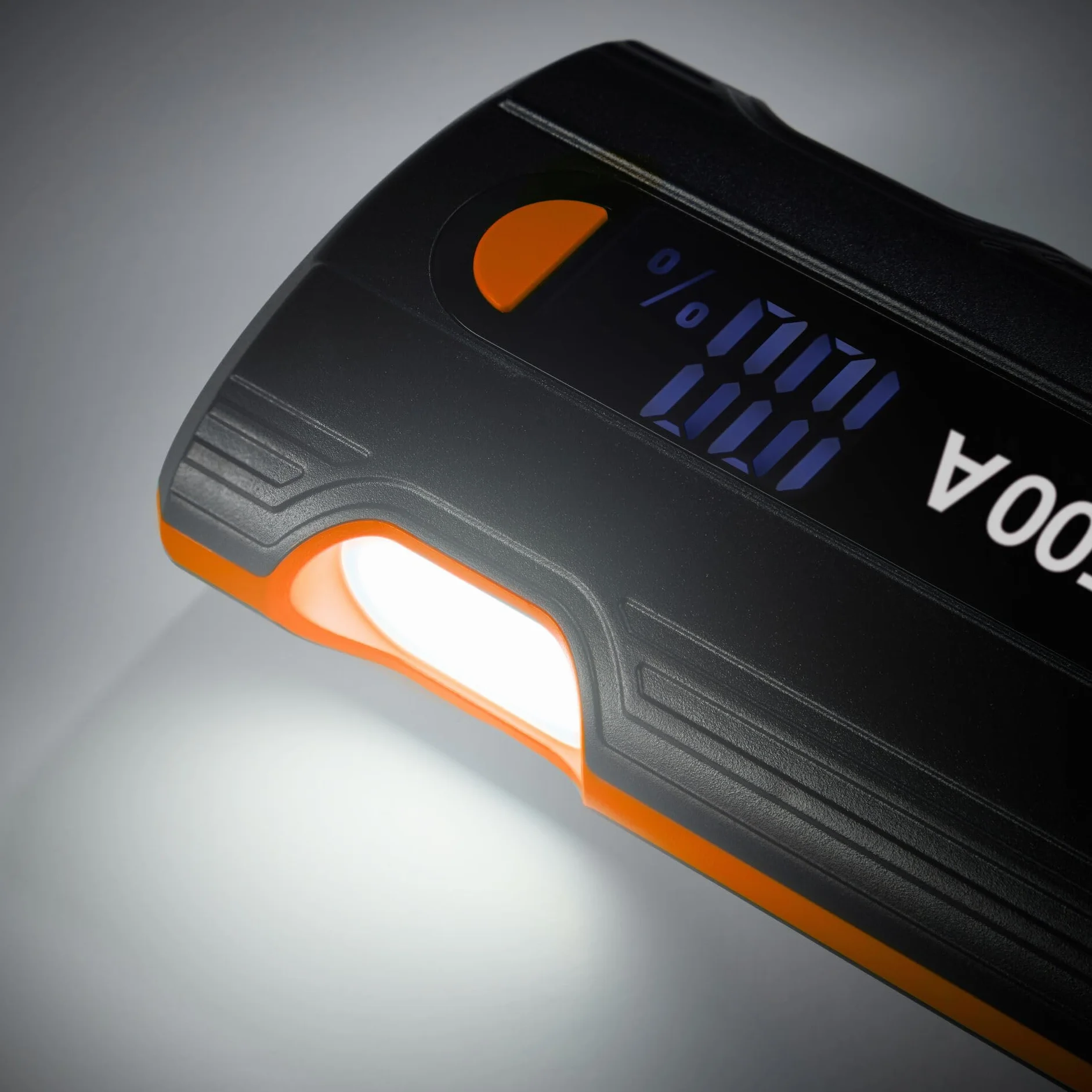 OSRAM BATTERYjumpstart 1500, power bank z rozrusznikiem, litowy rozrusznik, do pojazdów 12 V z silnikami benzynowymi o pojemności do 6,0 l i wysokoprężnymi o pojemności 3,0 l