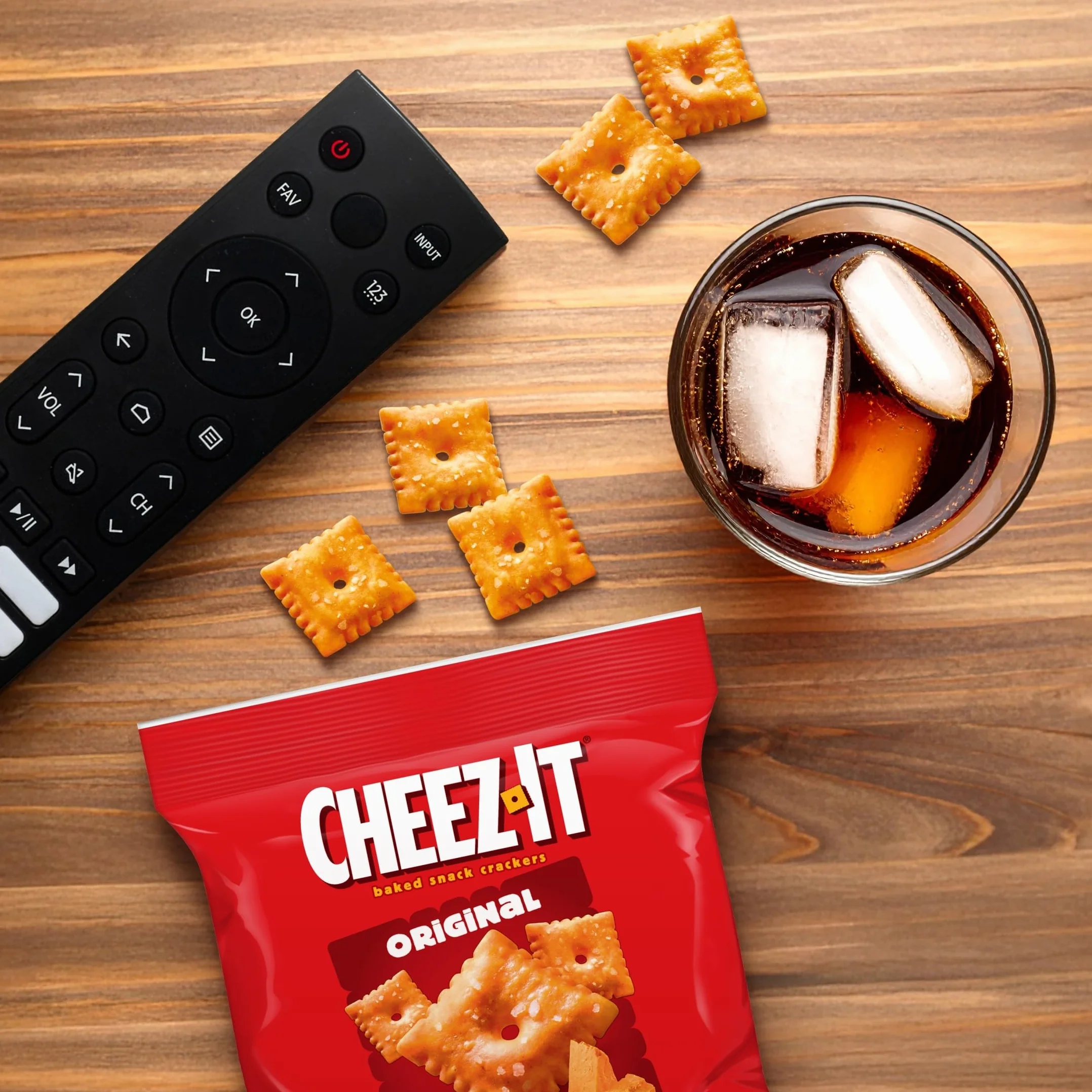 Cheez-It Baked Snack Cheese Crackers, Original, Single Serve, 1 oz Bags (30 Count)