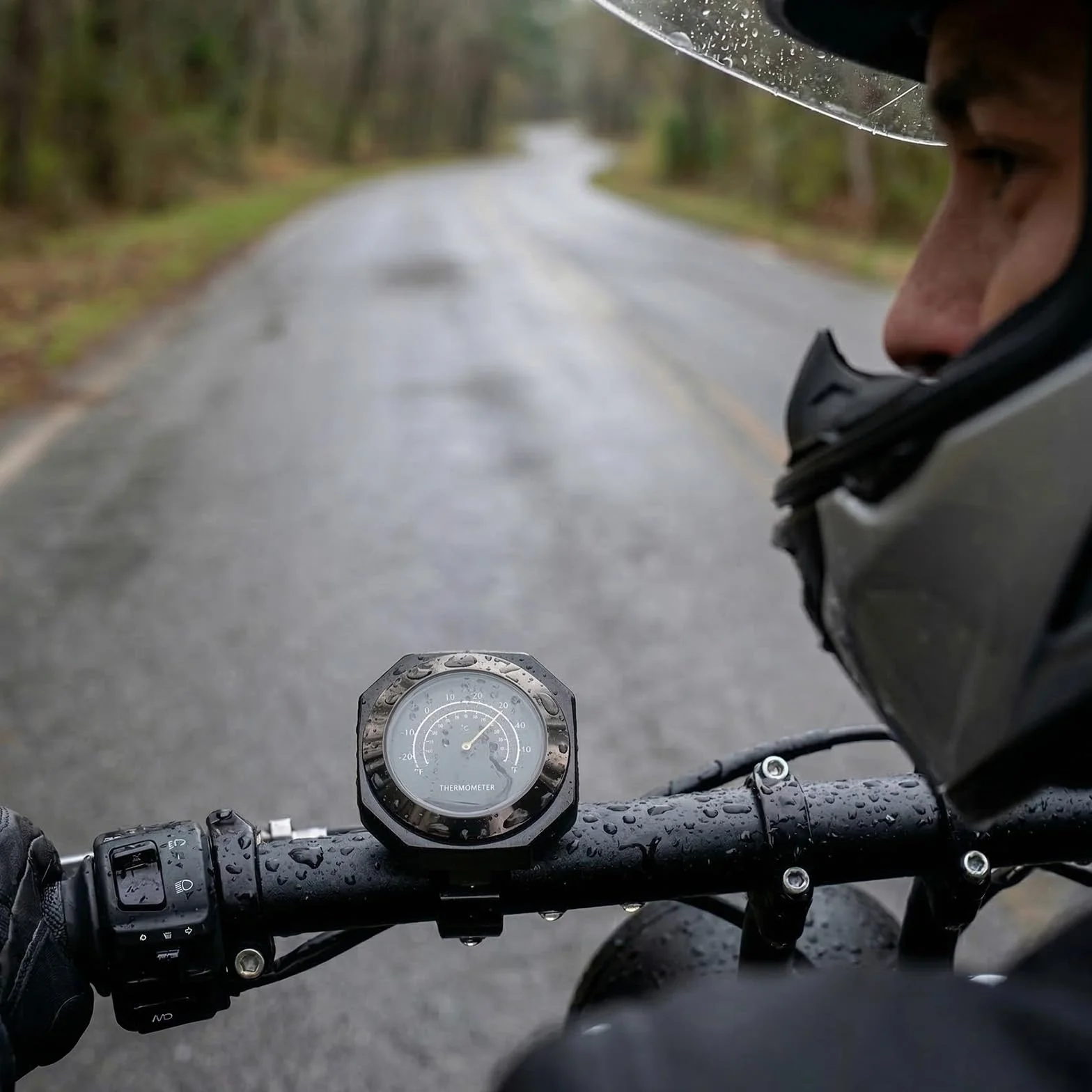 Termometr na kierownicę motocykla Riloer, termometr z lekkiego stopu, wodoodporny, kompatybilny z Y-amaha, K-awasaki, S-uzuki, Hon-da