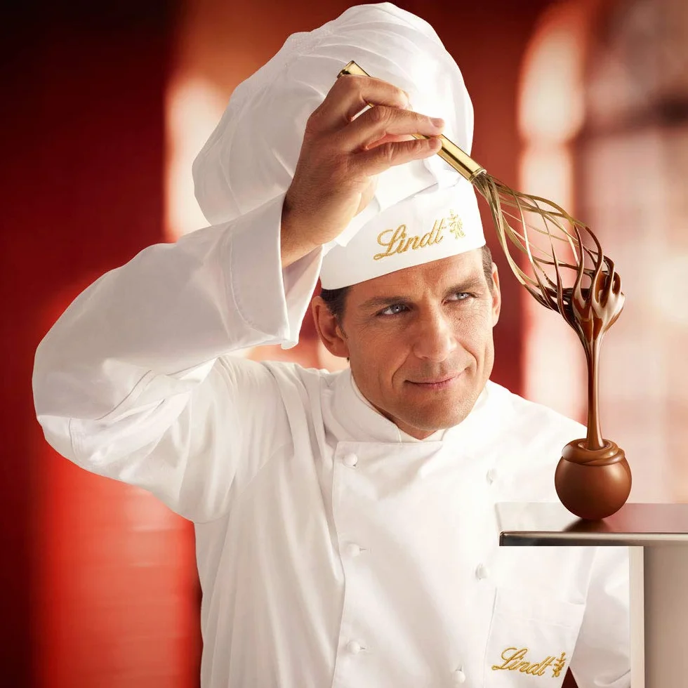 Lindt Czekolada - nugat mini pralinés | 165 g | pudełko na pralinki z 36 pralinkami w 9 wyselekcjonowanych, wykwintnych pralinkach Lindt | prezent czekoladowy | 1 szt