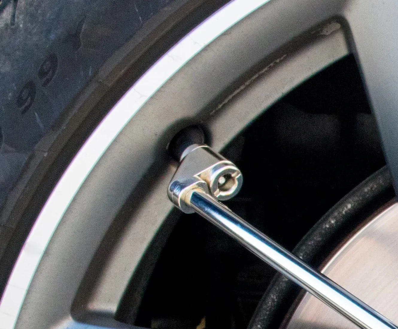 Güde V12 PRO cyfrowy pistolet do pompowania opon 0-12 bar precyzyjny zawór spustowy