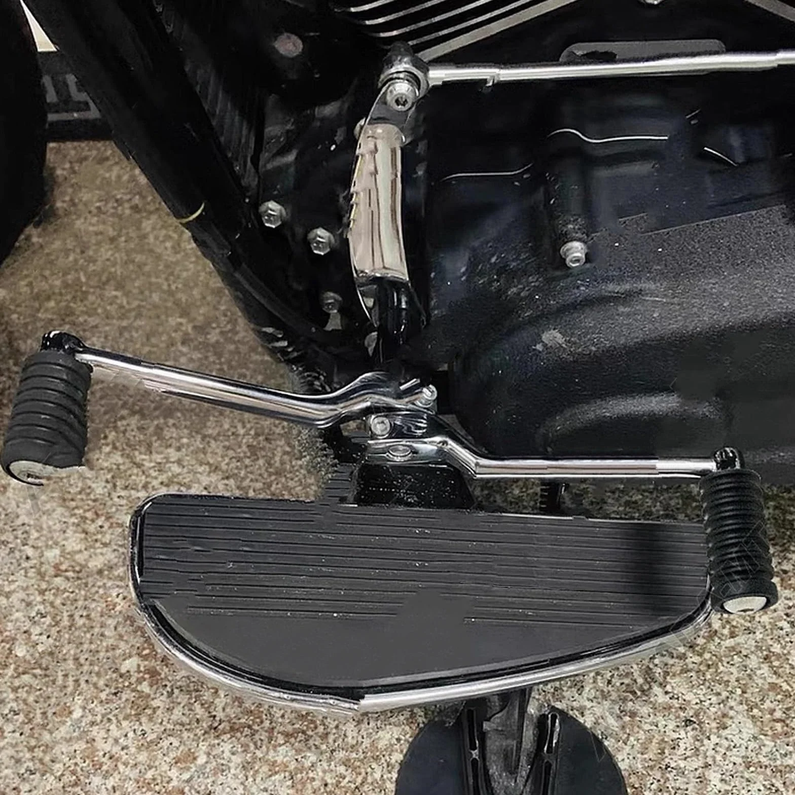 składana dźwignia zmiany biegów Dźwignia zmiany biegów motocykla, podnóżki, pedały, pięty, palce, sterowanie do przodu, pasujące do Harley Softail Heritage Breakout 114(A-Black)