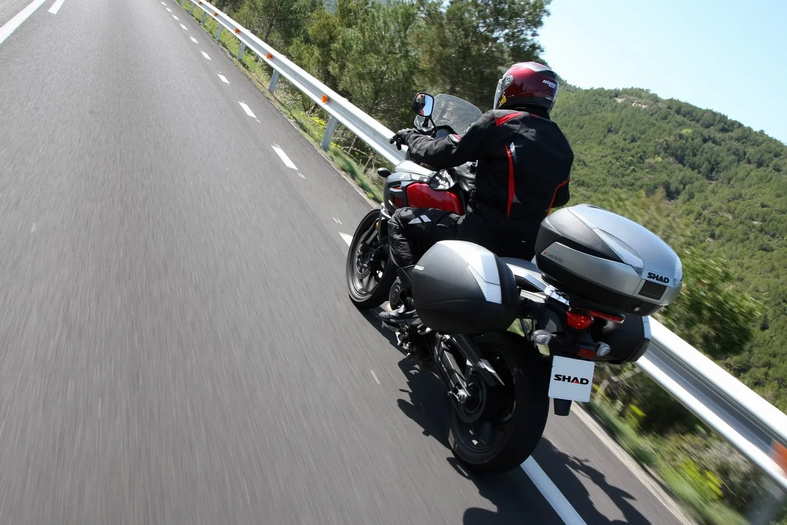 Shad Boczne sakwy bagażowe motocyklowe. Twarde etui. Efekt węgla SH36.