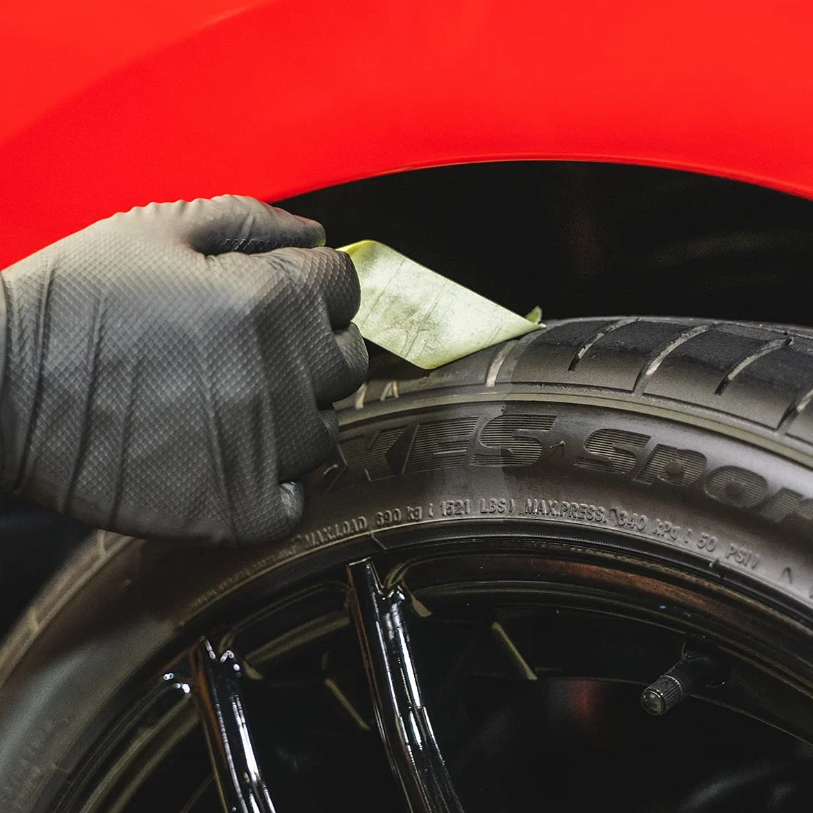 Ale-fra, Maniac Car Detailing Line, cały okrągły plastikowy ochraniacz, kompleksowa obróbka do wszystkich zewnętrznych i wewnętrznych tworzyw sztucznych samochodu, chroni i ożywia tworzywa sztuczne i