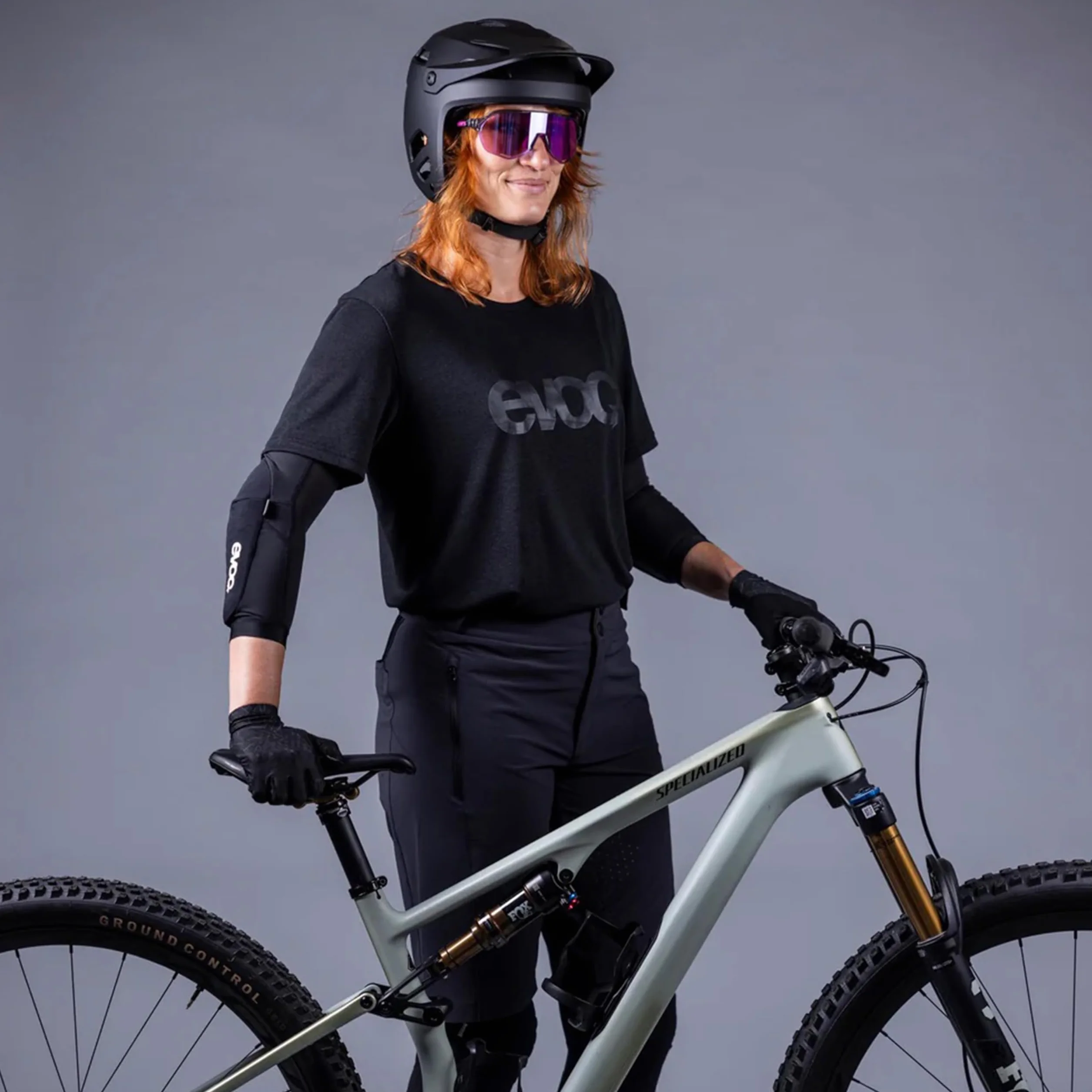 EVOC ELBOW PROTECTOR LS FLEX LITE, lekkie ochraniacze łokci MTB (ochraniacze łokci z poziomem ochrony 1, oddychające ochraniacze ramion, optymalna swoboda ruchów, akcesoria rowerowe), czarne