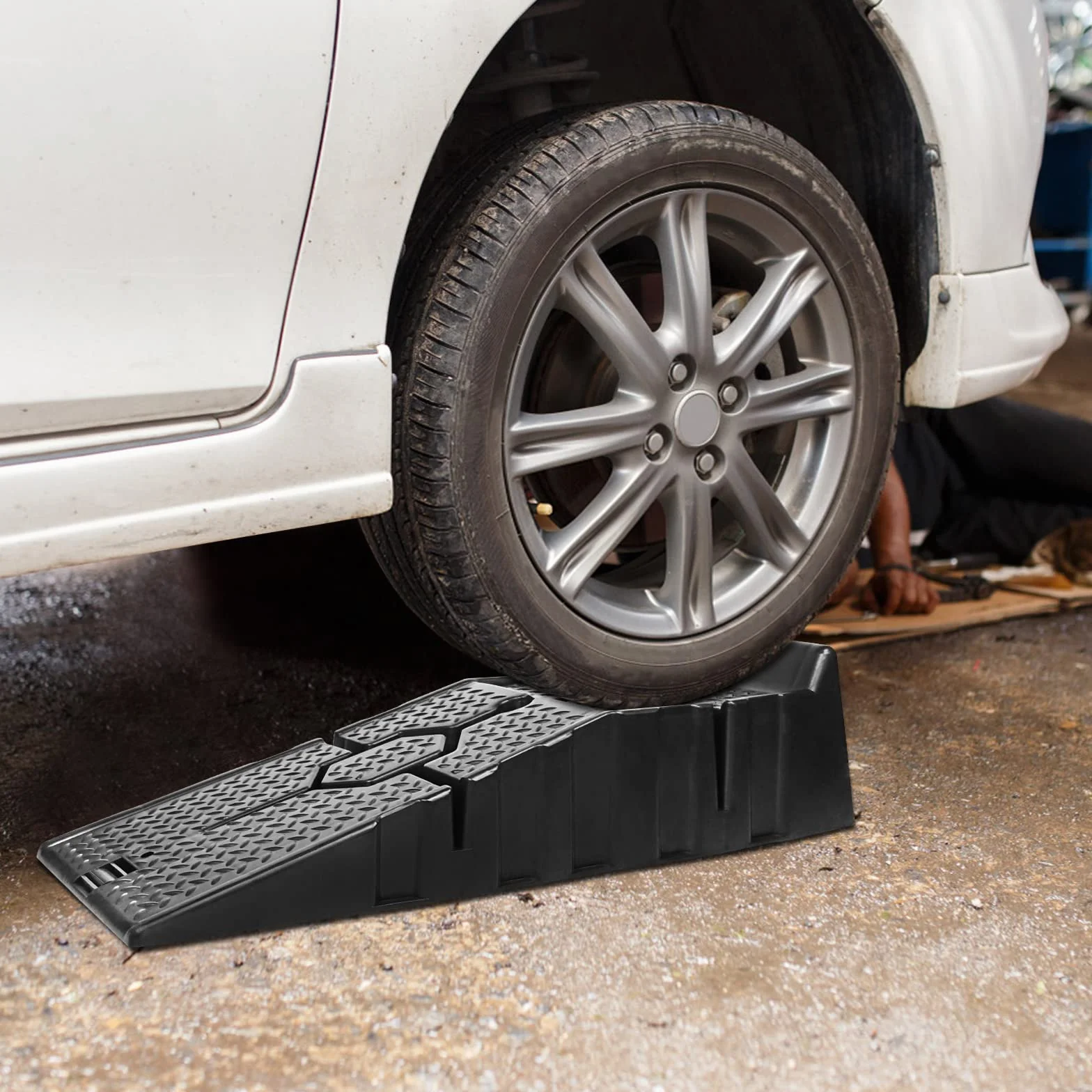 NAIZY Zestaw 2 ramp najazdowych 90x33x22,5 cm do 2,5 ton czarne