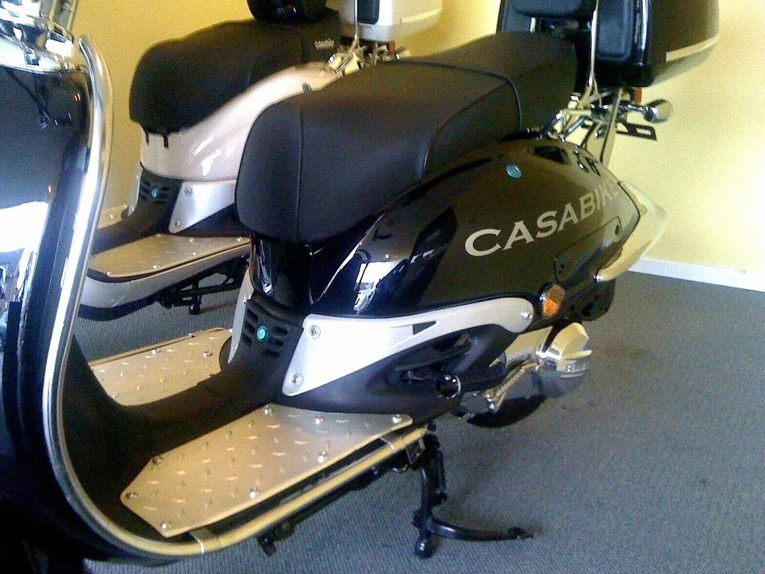Rolka z pałąkiem ochronnym L & R rama przednia skuter ZNEN NOVA ALPH Easy Cruiser