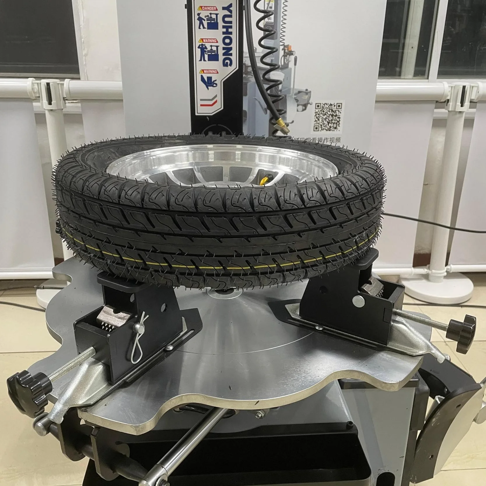 Adapter motocyklowy do zmieniacza opon, adapter do maszyny do wymiany opon, akcesoria do naprawy opon marki RebarTech