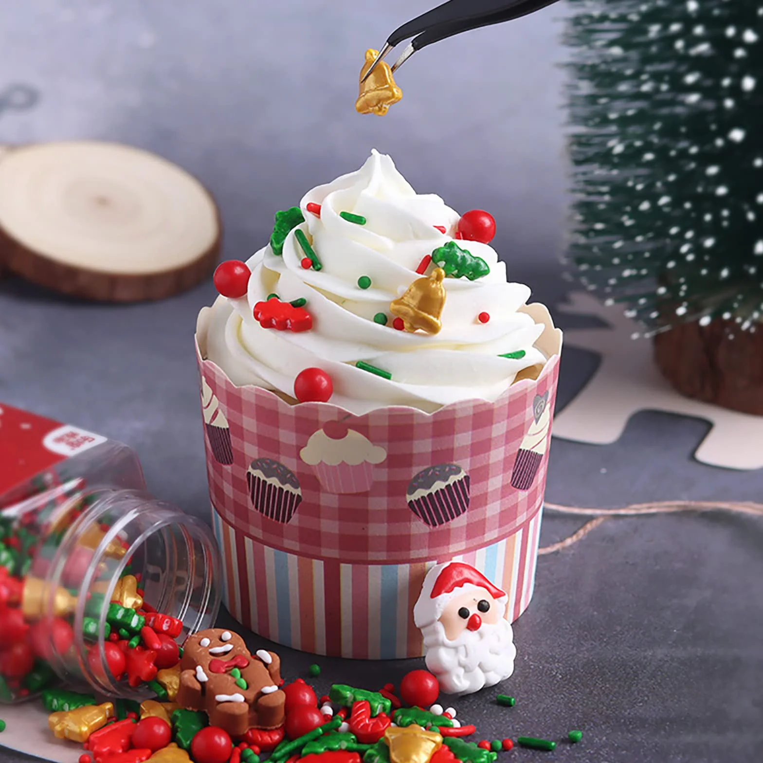 Lukinuo 3,6 oz Boże Narodzenie Sprinkles | Cookie | Ciasto Toppers Candy Mikołaj z piernika | czerwony zielony choinka urlop