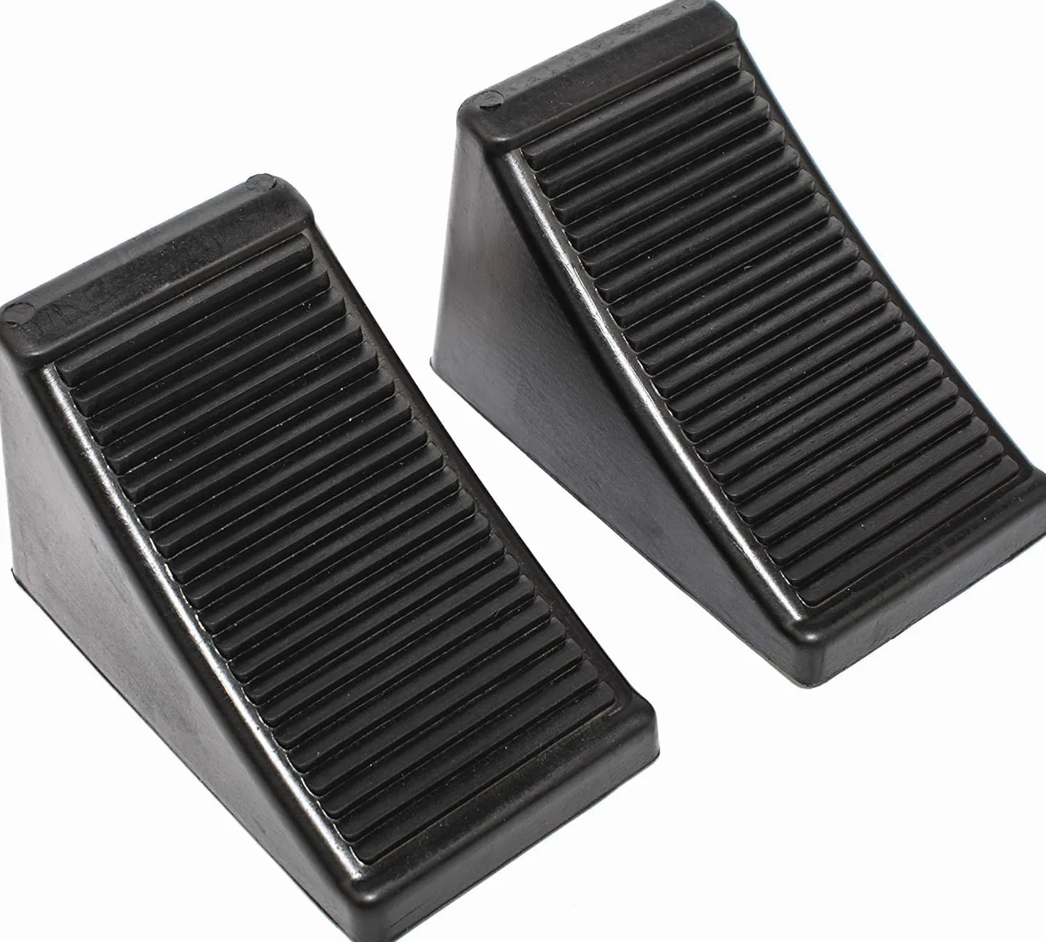 MaxxHaul Heavy-Duty Rubber Wheel Chocks 50011 Anti-Slip 2 Pack 6.5" x 3.75" x 4"