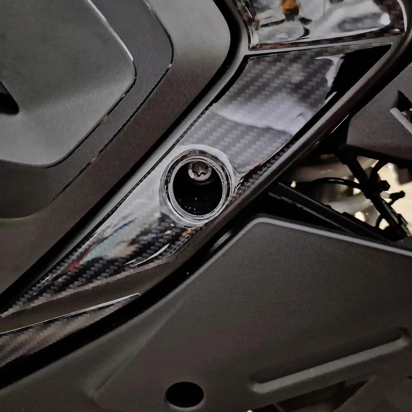 Resin Bike Naklejki Moto kompatybilne z BMW R 1300 GS - GS Adventure 2023-2025. Chronią Ramka boczna przed uderzeniami i zadrapaniami. Naklejki żywiczne z efektem 3D - wyprodukowane we Włoszech