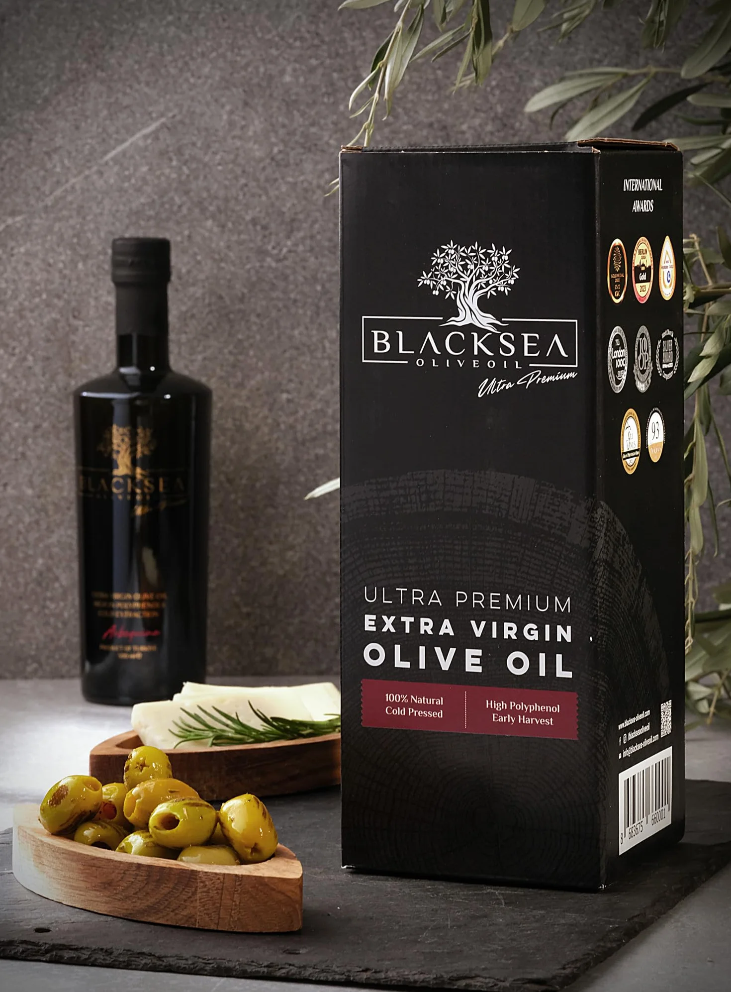 BLACKSEA | Oliwa z oliwek Extra Virgin | Ultra Premium | 500 ml | Filtrowane | Nagrody Międzynarodowe 2023 | (100% oliwek Arbequina) | Nowe zbiory 2023/2024
