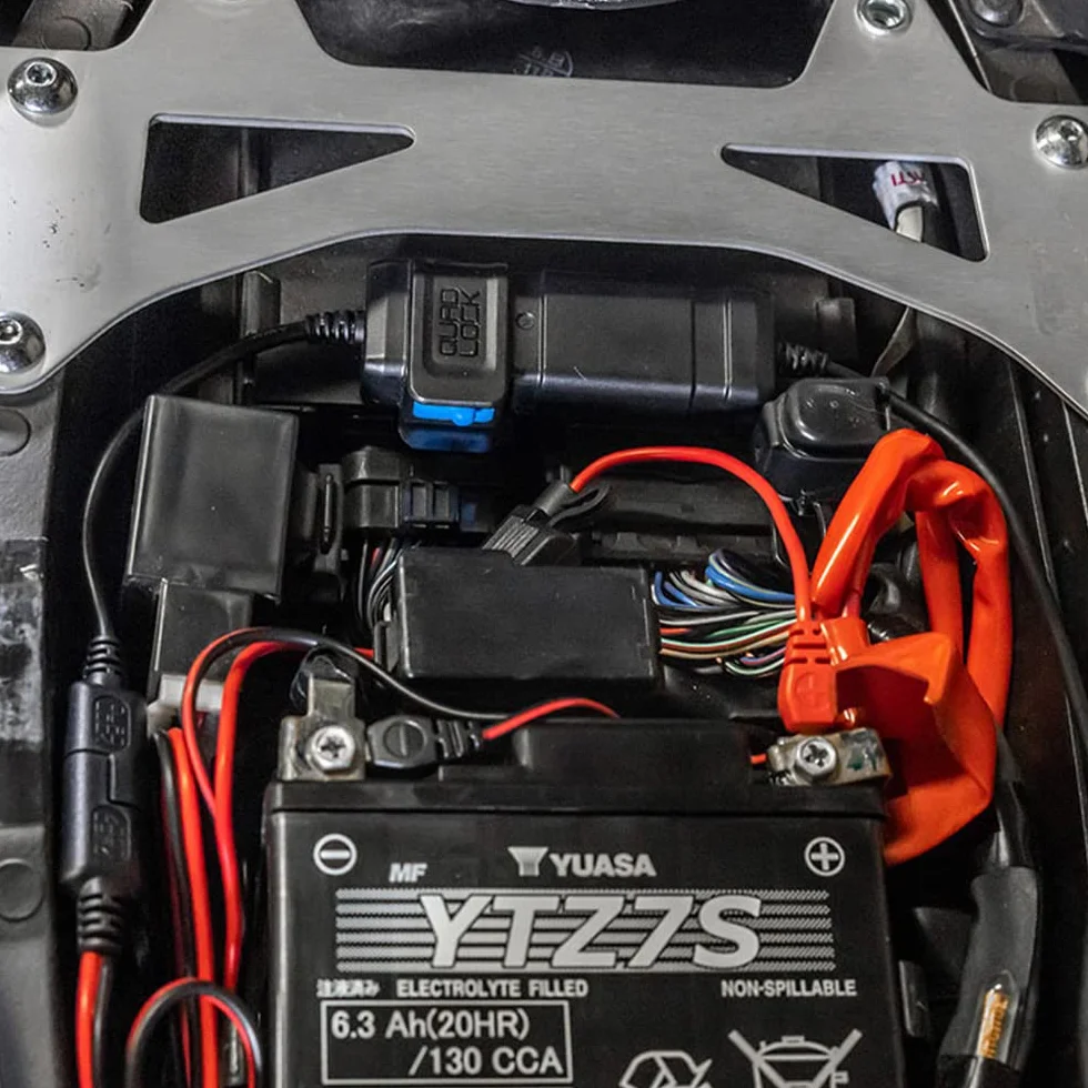 Inteligentny Adapter Quad Lock 12 V do USB dla motocykli, łodzi, przyczep kempingowych