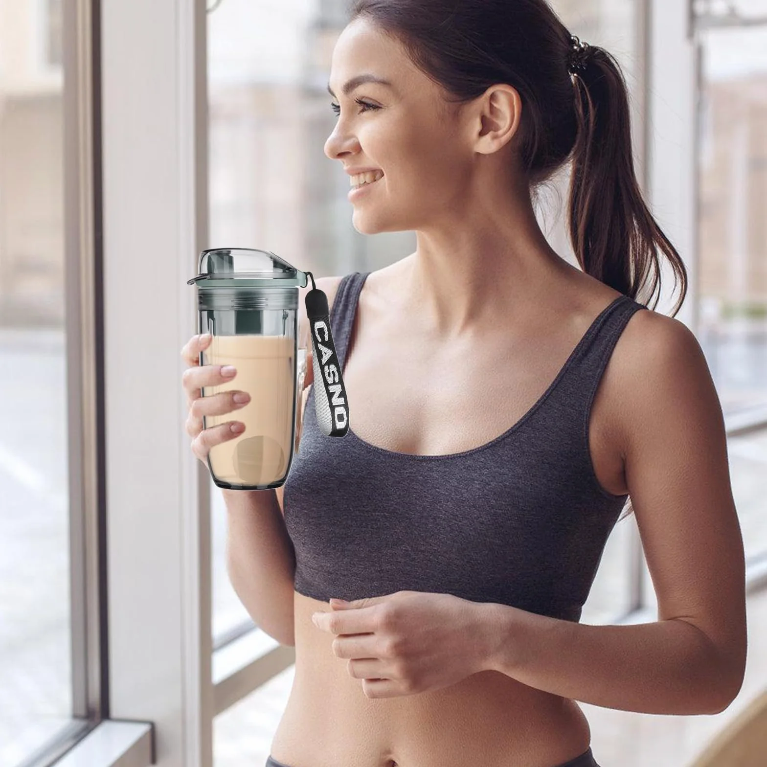 Shaker do białka 400 ml z trzepaczką BlenderBall, szczelny, bez BPA, szary