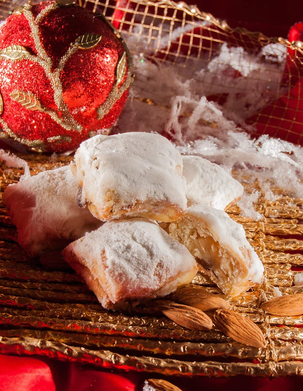 Świąteczne babeczki stollen z pastą migdałową