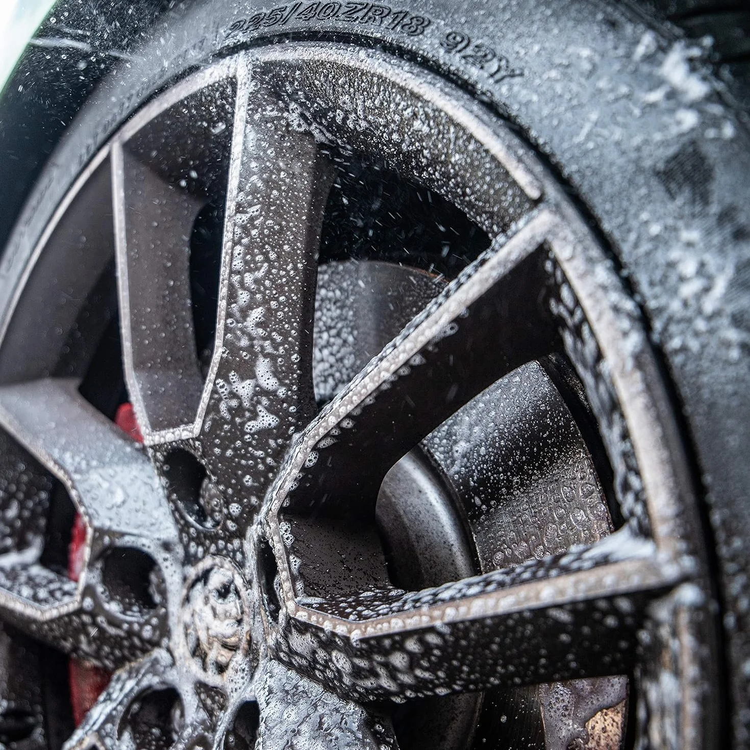 Meguiar's G180124EU Ultimate All Wheel Cleaner środek do czyszczenia felg, czyści wszystkie powierzchnie felg, usuwa kurz z hamulców i brud, neutralny pH, 709 ml