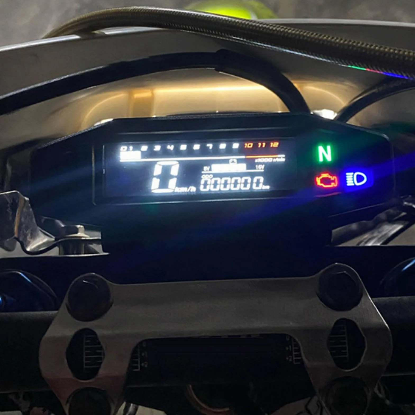 Prędkościomierz motocyklowy, 0-199KM/H 12V wyświetlacz LCD cyfrowy prędkościomierz drogomierz wskaźnik paliwa z podświetleniem, przełączanie kilometrów i mil, wskaźnik cyfrowy
