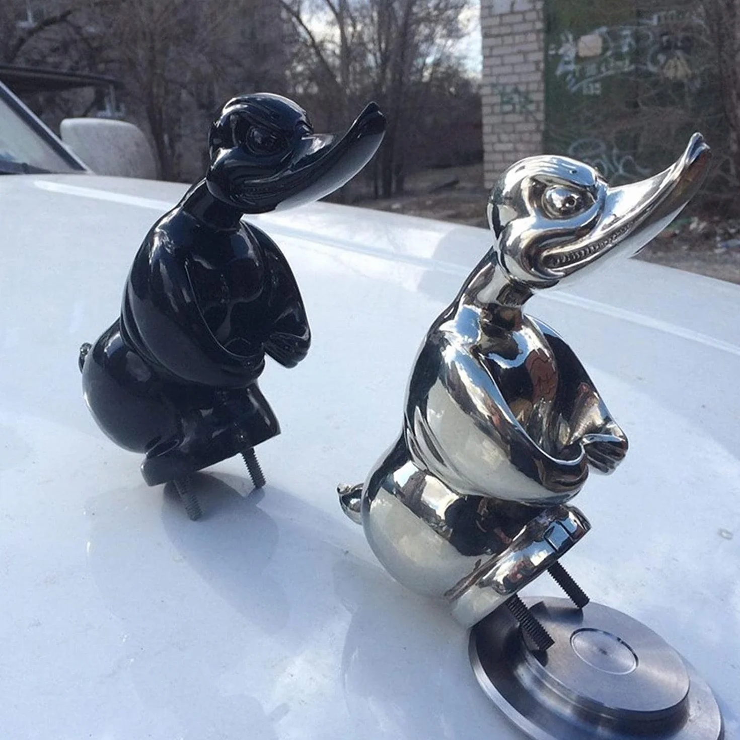 Angry Duck figurka na chłodnicy, emblemat samochodowy, fajna kaczka, akcesoria dekoracyjne do samochodu, figurka na chłodnicę dla ciężarówki (Kolor: czarny)