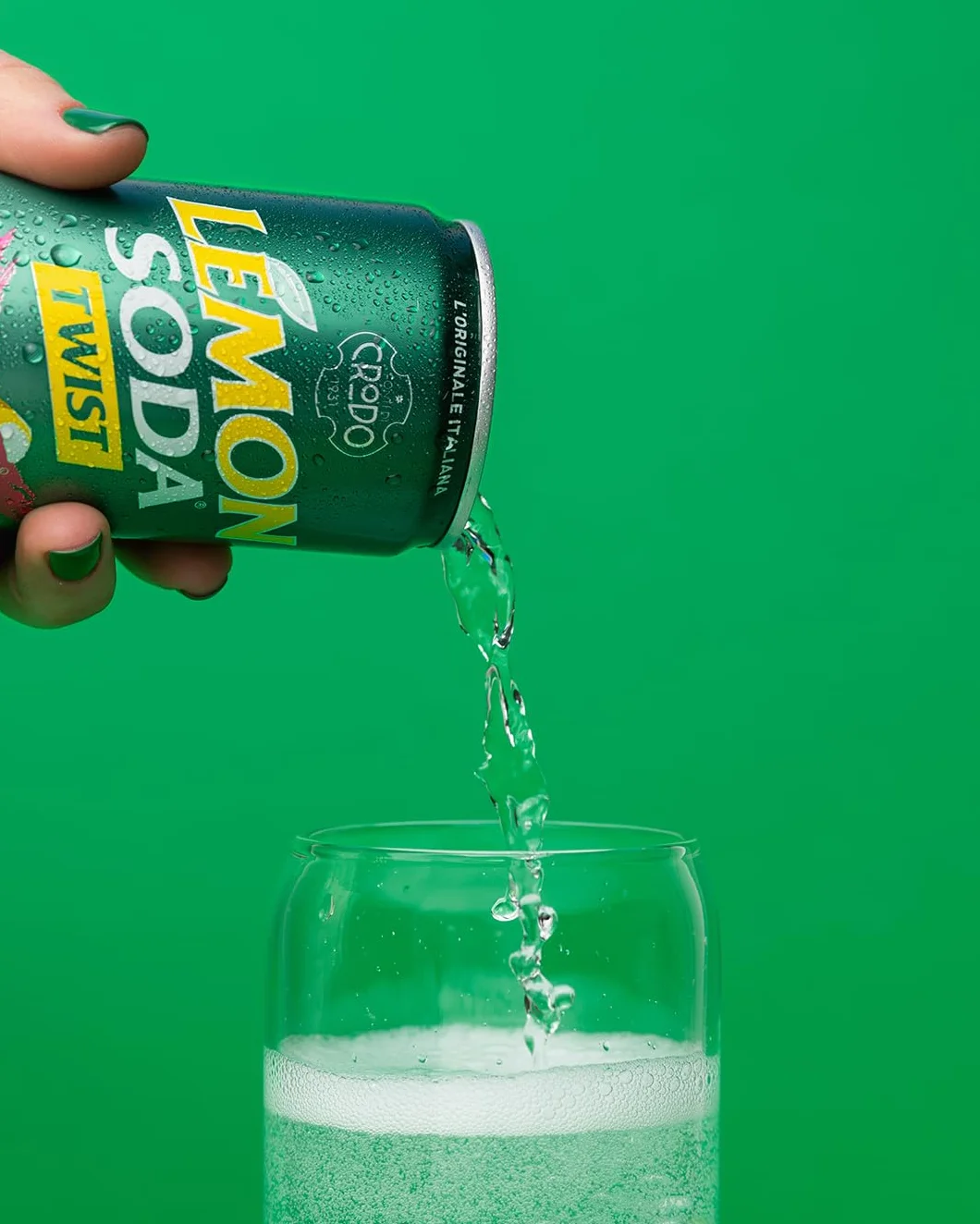 Lemon Soda twist bez cukru 330 ml puszka włoska lemoniada