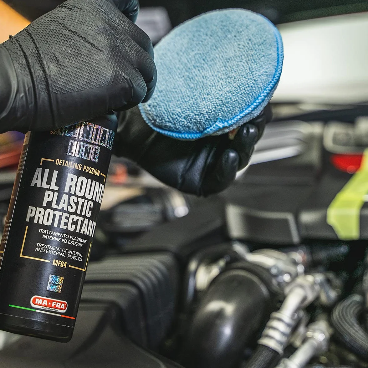 Ale-fra, Maniac Car Detailing Line, cały okrągły plastikowy ochraniacz, kompleksowa obróbka do wszystkich zewnętrznych i wewnętrznych tworzyw sztucznych samochodu, chroni i ożywia tworzywa sztuczne i