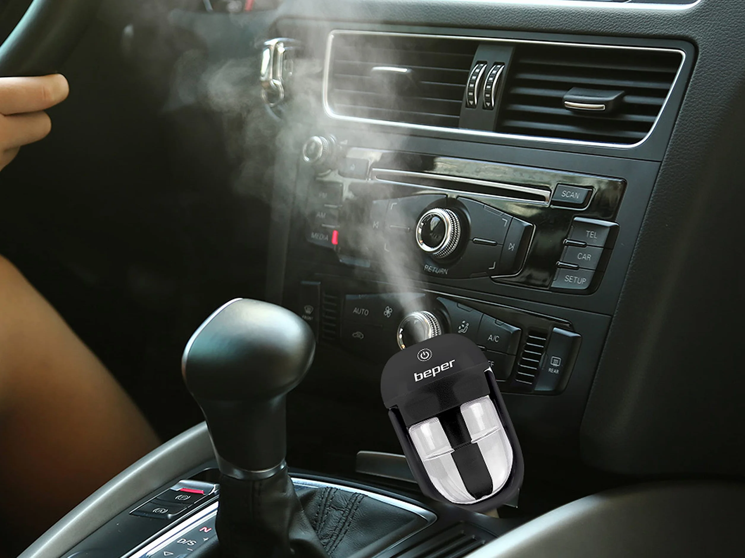 BEPER P205DIF100 dyfuzor zapachowy/nawilżacz powietrza, 25 ml, 1,5-2 W, możliwość pochylenia do 180°, system zapobiegający kapaniu, przycisk dotykowy, rozpylanie ciągłe lub przerywane, wtyczka 12 V,