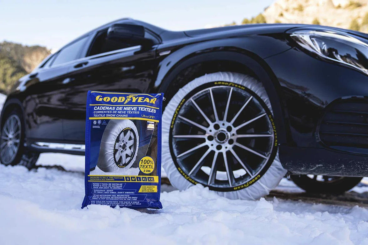 Goodyear Zestaw 2 tekstylnych łańcuchów śniegowych do samochodów Ultra GRIP Rozmiar XXL