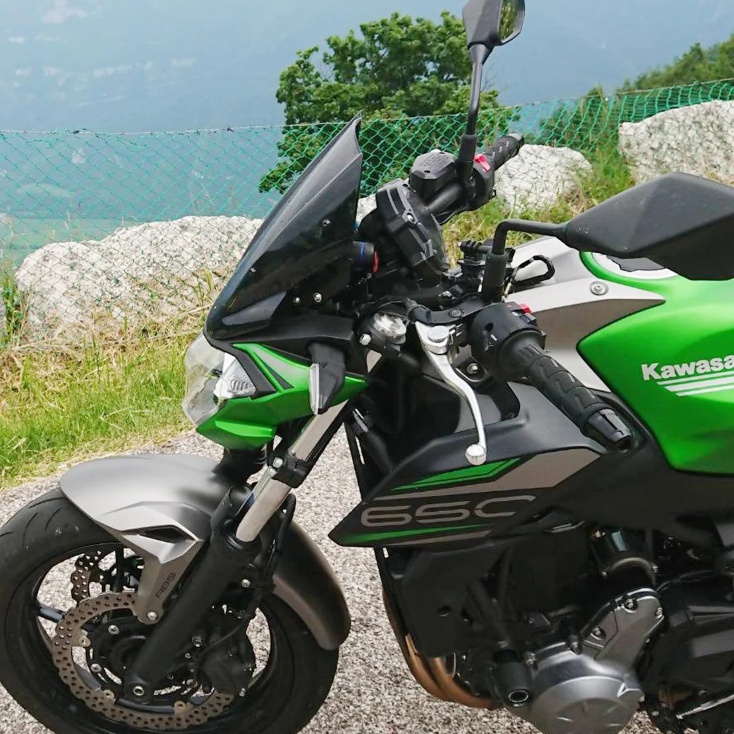 XX eCommerce Do Kawasaki Z650 szyba przednia szyba z mocowaniem motocykla Z 650 (dym)