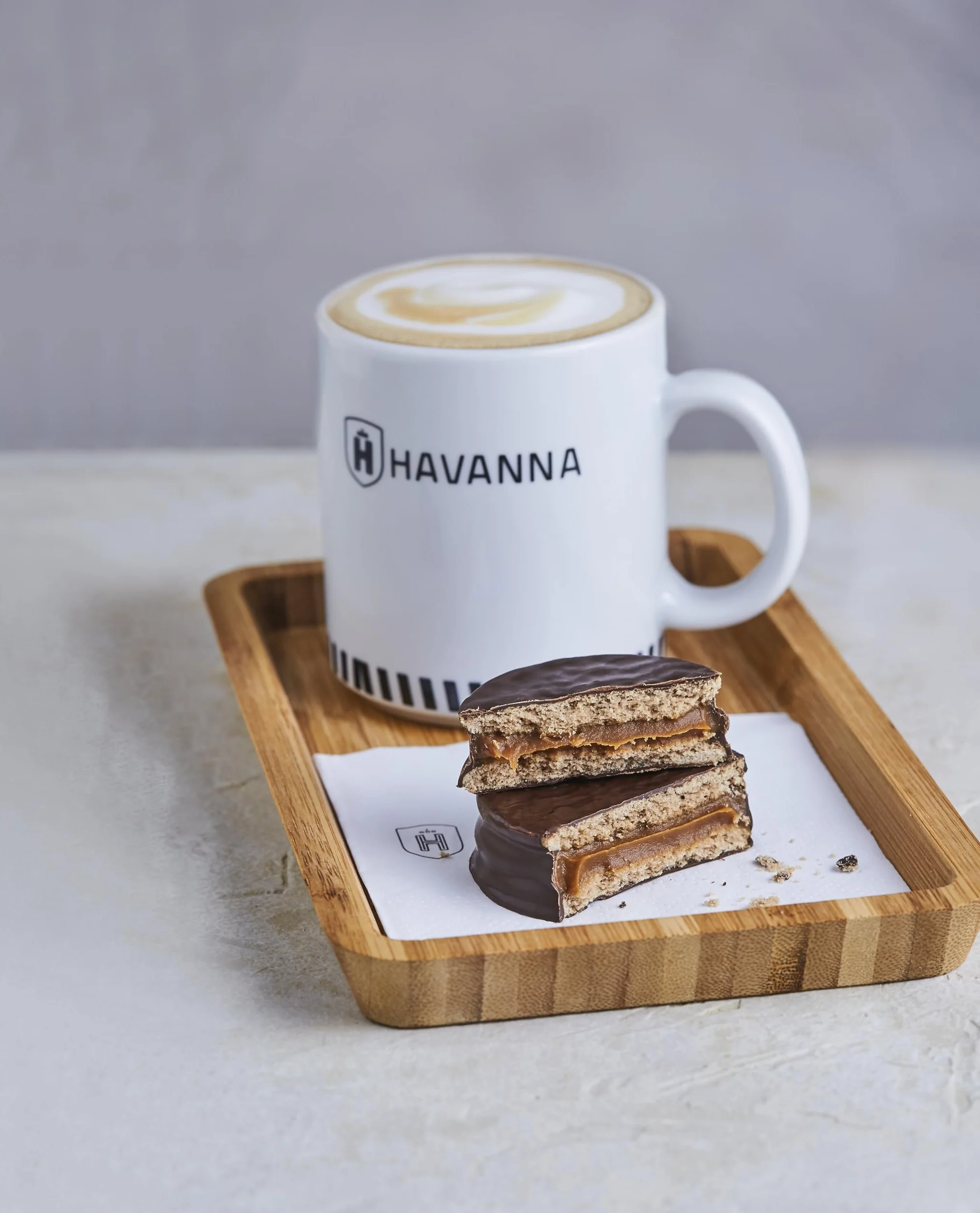 Havanna | Alfajores czekoladowe | Ciastka w polewie z nadzieniem z dulce de leche | 12 sztuk | 660g
