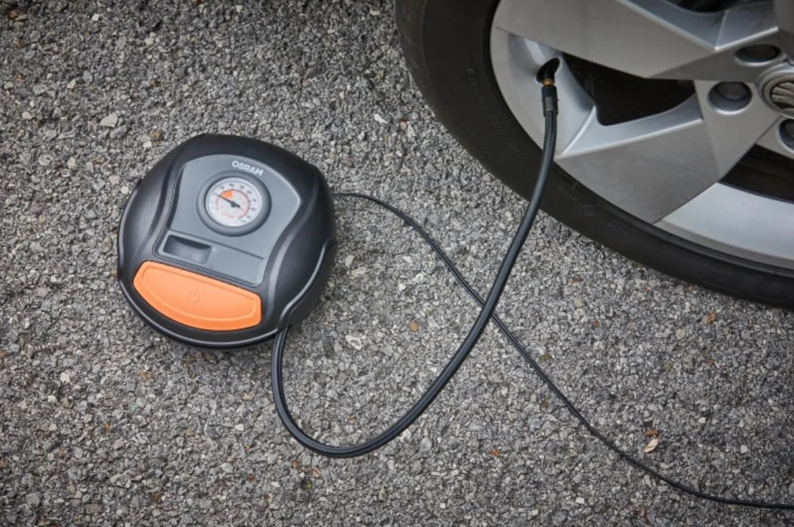 OSRAM TYRE inflate 200, Szybki kompresor do opon ze zwijanym kablem, OTI200, 11,1 V