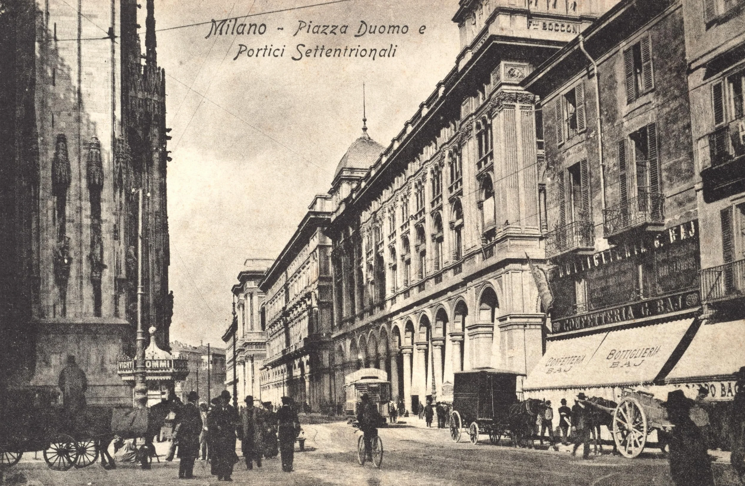 Panettone Baj Antica Milano 1 kg w XIX-wiecznym kapeluszu z książeczką historyczną