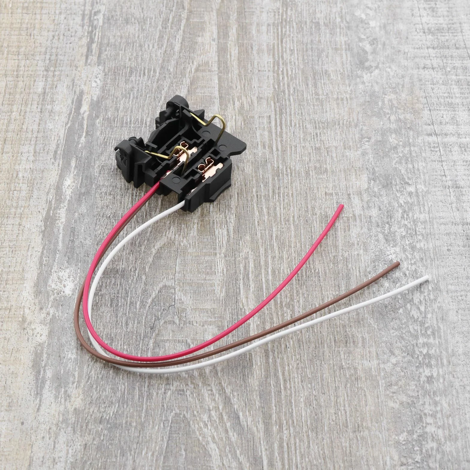 Adapter do żarówki H7 z okablowaniem kompatybilny z Ford Focus MK2 MK3, czarny