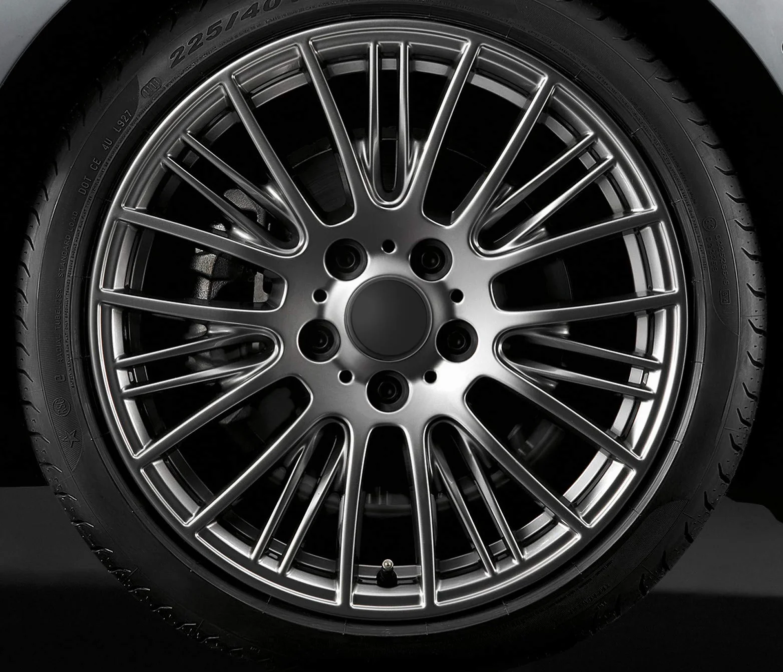 Zestaw 4 zaślepek do felg 60 mm czarne uniwersalne do tuningu