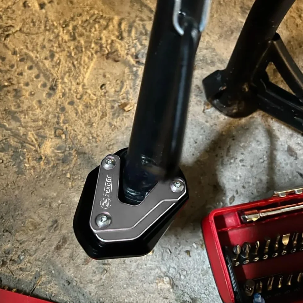 Pasuje do CFMOTO 700MT 800MT 650MT 650 800 700 MT 650TR-G Motocyklowa podpórka CNC Stopka boczna Przedłużka Podkładka 650 TR-G TRG MT800 (Szary)