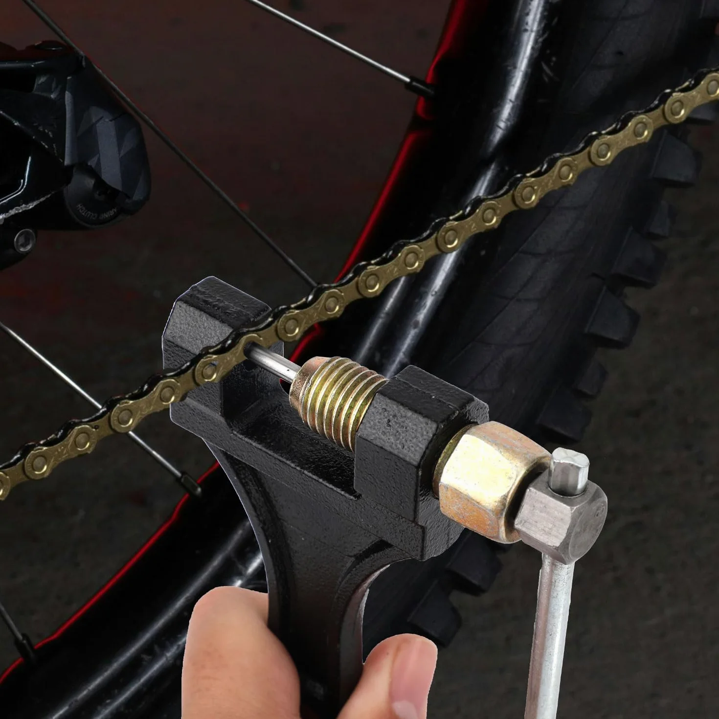 Rozkuwacz Łańcucha Motocyklowego z Uchwytem, ​​Narzędzie do Rozkuwania Łańcucha Rowerowego Narzędzie do Rozkuwania Łańcucha do Pit Bike ATV Kart Mały Motocykl 420 428 520 525 528 530