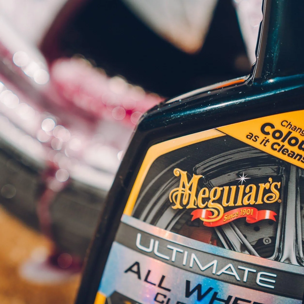 Meguiar's G180124EU Ultimate All Wheel Cleaner środek do czyszczenia felg, czyści wszystkie powierzchnie felg, usuwa kurz z hamulców i brud, neutralny pH, 709 ml