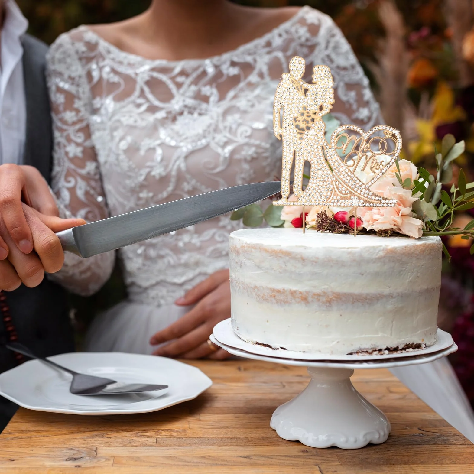 COMNICO Mr & Mrs topper na tort weselny topper na tort z metalu, dekoracja tortu i tortu, kamienie strasu, przyjęcie rocznicowe, przyjęcie dla panny młodej, zaręczyny, tort weselny, akcesoria