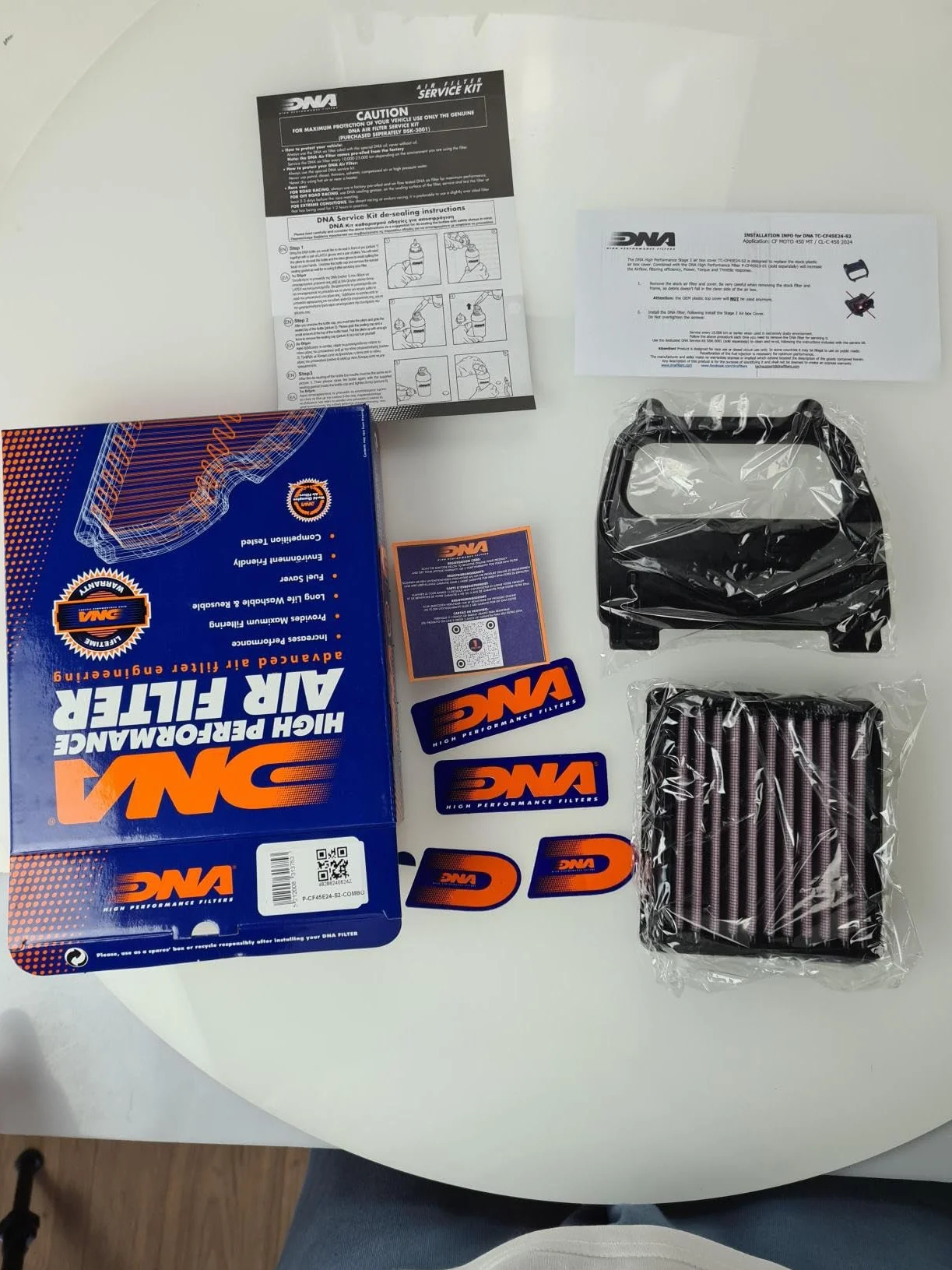 DNA Pokrywa Air Stage 2 i Zestaw Filtra Kompatybilny z CF Moto 450 MT (24-25) z Przepływem Powietrza Zwiększonym o 74,10% i Wydajnością Filtracji 98–99%, PN: P-CF45E24-S2-COMBO