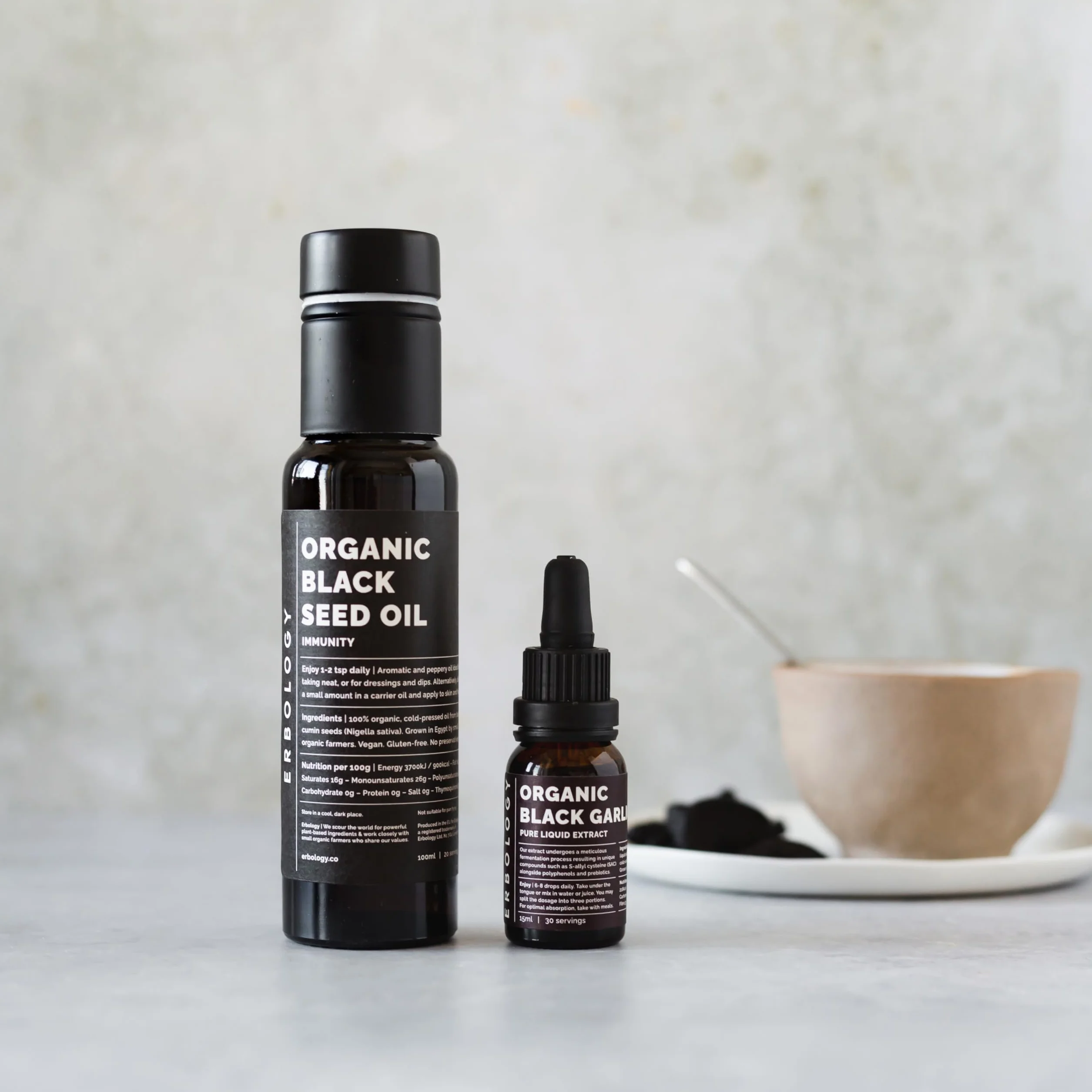 Erbology Organiczny olej z czarnych nasion 100 ml – Nigelle sativa – tłoczony na zimno – ponad 2,5% tymochinonu – wspomaga zdrowie układu pokarmowego i odporność – bez GMO – bez dodatków i