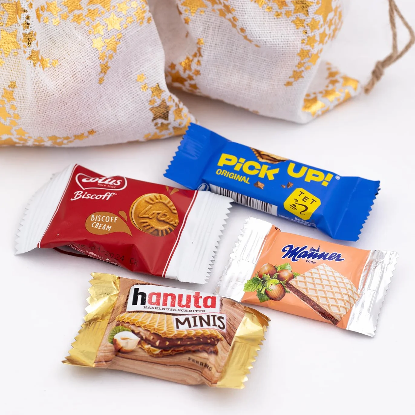 Kalendarz adwentowy z wypełnieniem dla dzieci – różne słodycze na 24 drzwiczki – Lindt, Milka, Haribo, Lotus, Snickers itd.