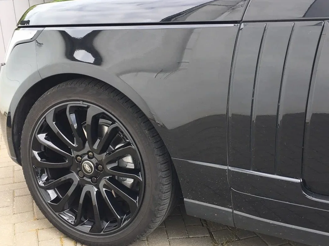 Rimblades Czarna Samoprzylepna Obręcz Zabezpieczająca Felgi Aluminiowe Styling