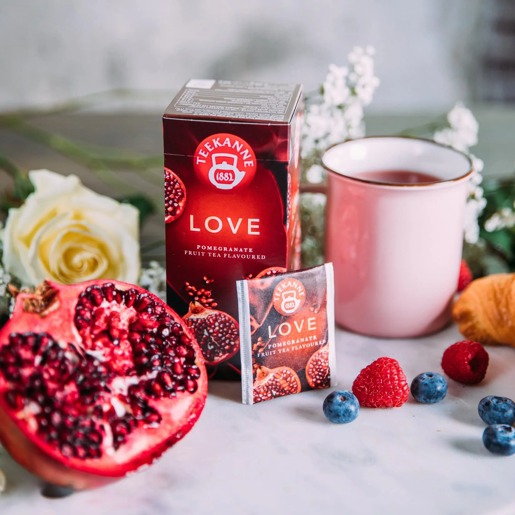 Teekanne Big Love Tea Collection (4 x 20 torebek) - zestaw do herbaty owocowej (prezent Dekond)